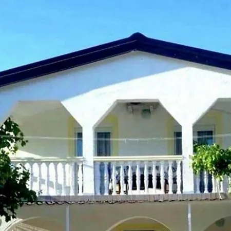 Apartments Zara Vir Exterior photo